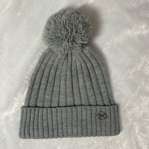 Michael Kors Beanie - Picture 1 of 3